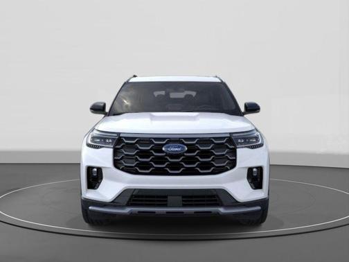 Star White Metallic Tri-Coat 2026 Ford Explorer Platinum
