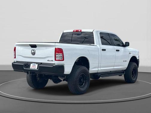 Bright White Clearcoat 2022 RAM 2500 Tradesman Crew Cab 4x4 6'4' Box