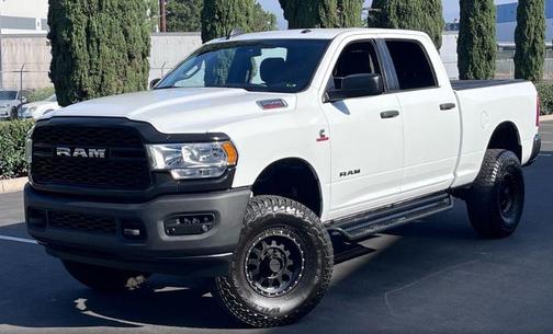 Bright White Clearcoat 2022 RAM 2500 Tradesman Crew Cab 4x4 6'4' Box