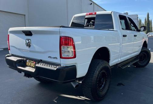 Bright White Clearcoat 2022 RAM 2500 Tradesman Crew Cab 4x4 6'4' Box