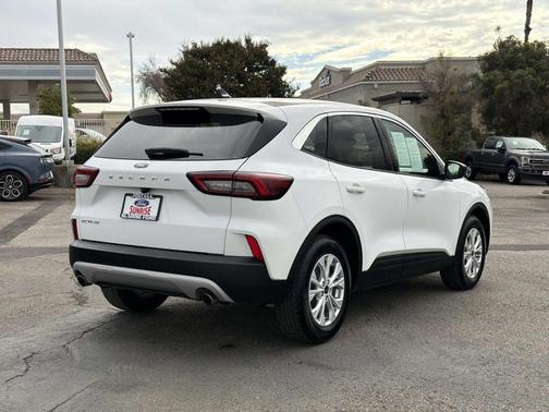 Oxford White 2024 Ford Escape Active