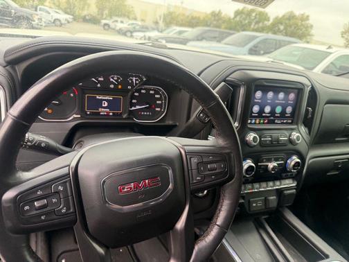 Summit White 2022 GMC Sierra 2500 AT4