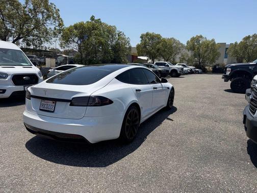 Pearl White Multi-Coat 2022 Tesla Model S Base