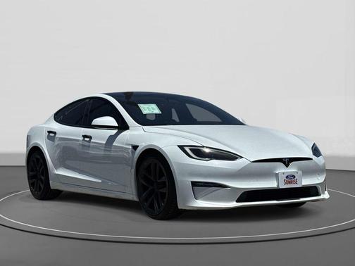 Pearl White Multi-Coat 2022 Tesla Model S Base
