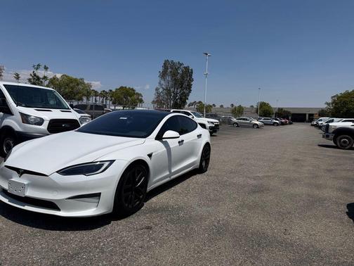 Pearl White Multi-Coat 2022 Tesla Model S Base