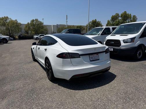 Pearl White Multi-Coat 2022 Tesla Model S Base