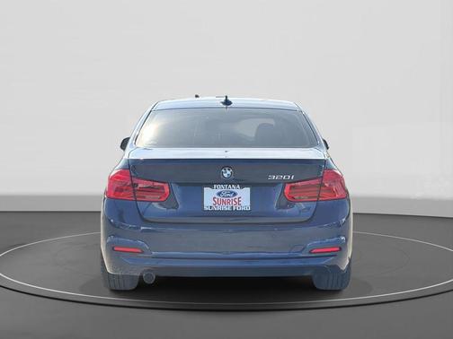 2017 BMW 320 i