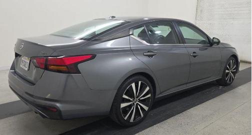 2021 Nissan Altima SR FWD