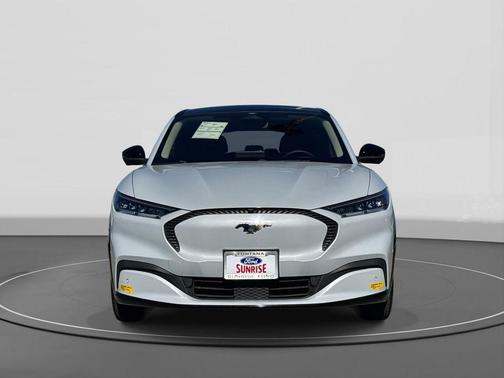 2022 Ford Mustang Mach-E California Route 1