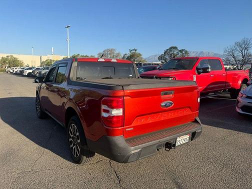 Hot Pepper Red Tinted Clearcoat Metallic 2022 Ford Maverick Lariat