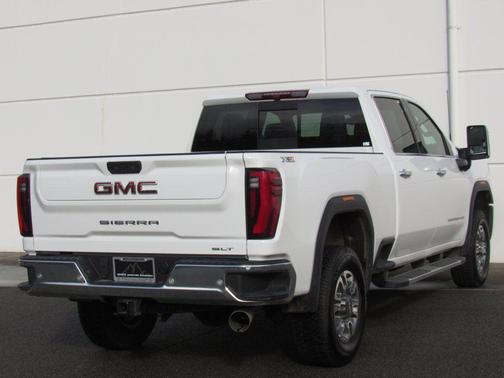 Summit White 2025 GMC Sierra 2500 SLT