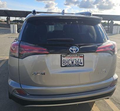 2018 Toyota RAV4 Hybrid SE