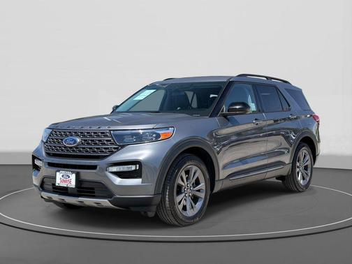 CARBONIZED GRAY METALLIC 2022 Ford Explorer XLT