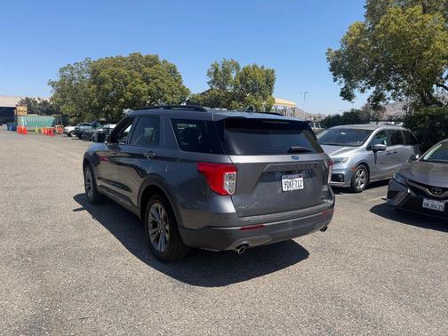 CARBONIZED GRAY METALLIC 2022 Ford Explorer XLT