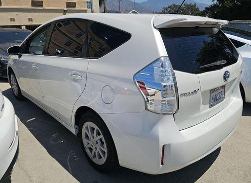 Blizzard Pearl 2012 Toyota Prius v Three