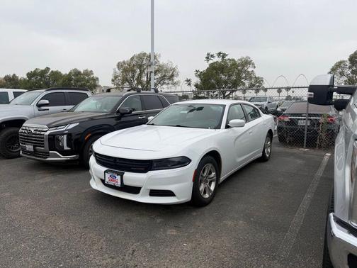 White Knuckle Clearcoat 2022 Dodge Charger SXT