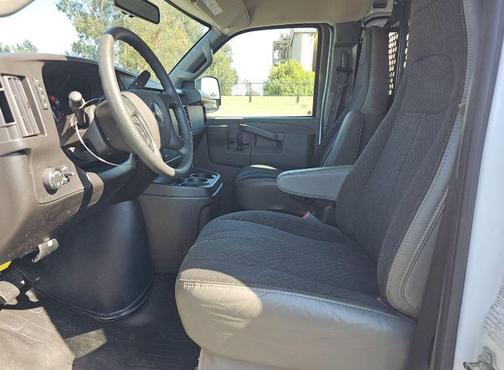 2024 GMC Savana 2500 Work Van