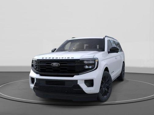 Star White Metallic Tri-Coat 2026 Ford Expedition Max Platinum