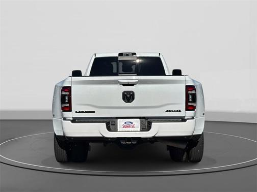 2024 RAM 3500 Laramie Crew Cab 4x4 8' Box