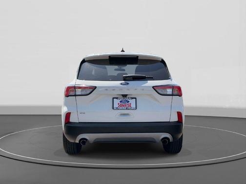 Oxford White 2022 Ford Escape SE