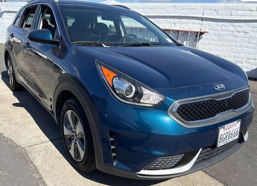 2017 Kia Niro LX