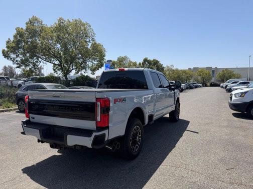 AVALANCHE 2026 Ford F-350 Platinum