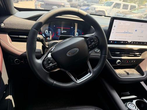 CARBONIZED GRAY METALLIC 2025 Ford Explorer Platinum