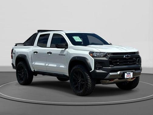 Summit White 2025 Chevrolet Colorado Trail Boss