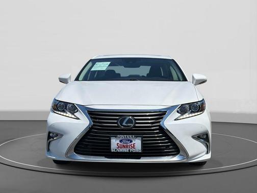 Eminent White Pearl 2018 Lexus ES 350 Base