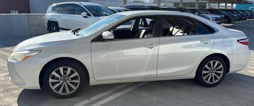 2017 Toyota Camry XLE