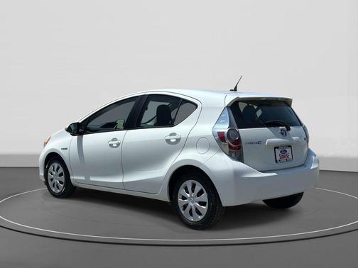 Moonglow 2014 Toyota Prius c One