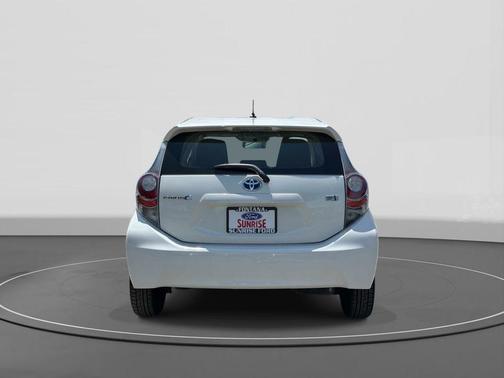 Moonglow 2014 Toyota Prius c One