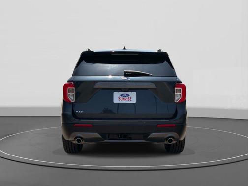 STONE BLUE METALLIC 2023 Ford Explorer XLT