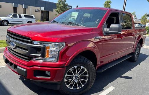 RUBY RED METALLIC TINTED CC 2019 Ford F-150 XLT