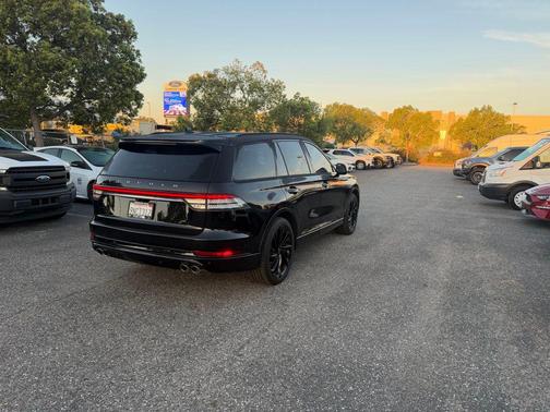 INFINITE BLACK MET CC 2023 Lincoln Aviator Reserve