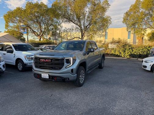 2023 GMC Sierra 1500 AT4
