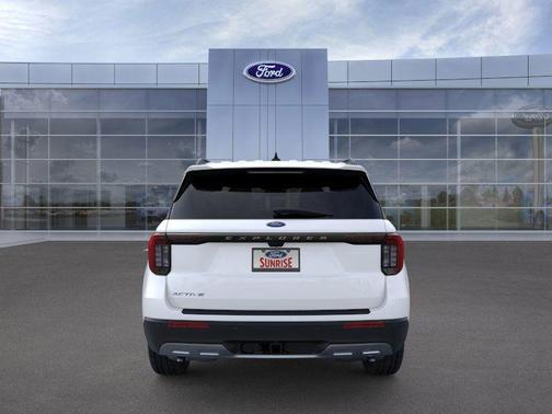STAR WHITE MET TRI-COAT 2026 Ford Explorer Active w/200A Pkg