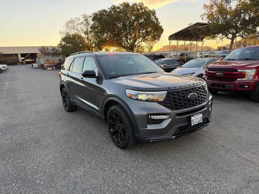2023 Ford Explorer ST-Line