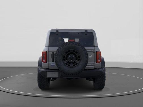 Carbonized Gray Metallic 2026 Ford Bronco Badlands
