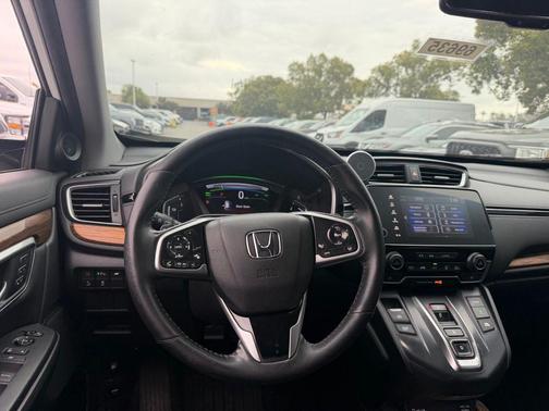 Platinum White Pearl 2020 Honda CR-V Hybrid Touring