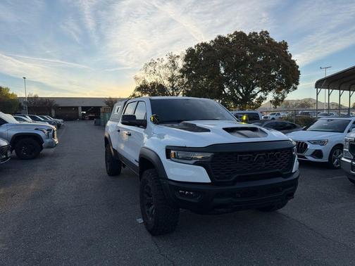 2025 RAM 1500 RHO Crew Cab 4x4 5'7' Box