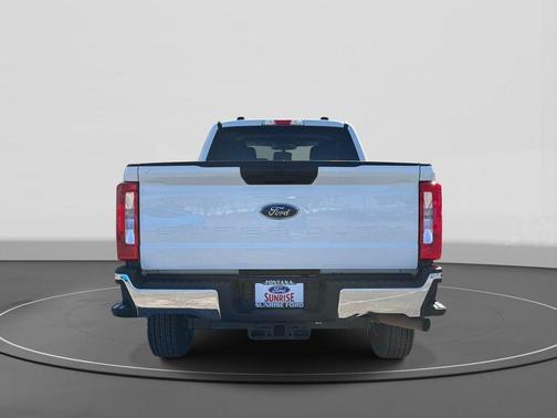 Oxford White 2025 Ford F-250 XLT