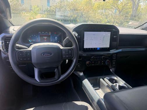 AGATE BLACK METALLIC 2024 Ford F-150 STX