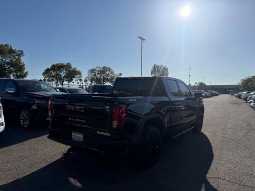 Onyx Black 2023 GMC Sierra 1500 Elevation