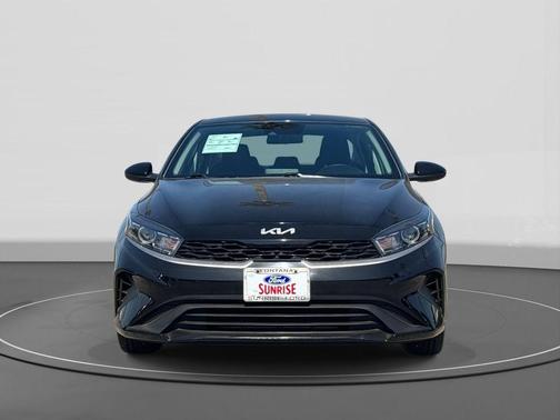 Aurora Black 2023 Kia Forte LXS