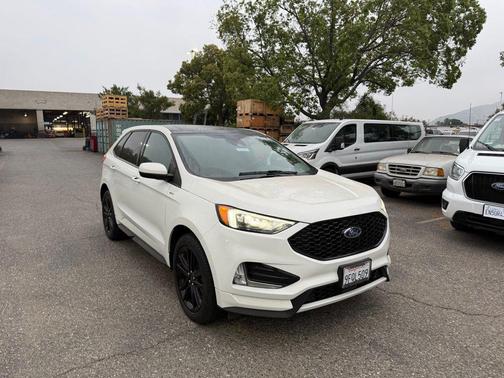 STAR WHITE 2022 Ford Edge ST Line
