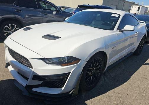 OXFORD WHITE 2020 Ford Mustang GT Premium