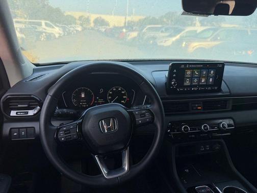 Modern Steel Metallic 2025 Honda Pilot EX-L