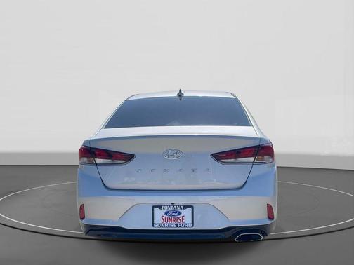 Symphony Silver 2019 Hyundai SONATA SEL