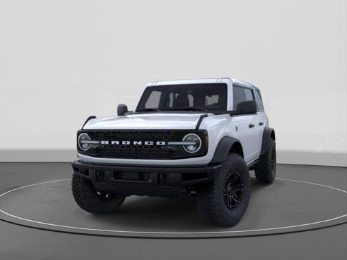 Oxford White 2026 Ford Bronco Badlands